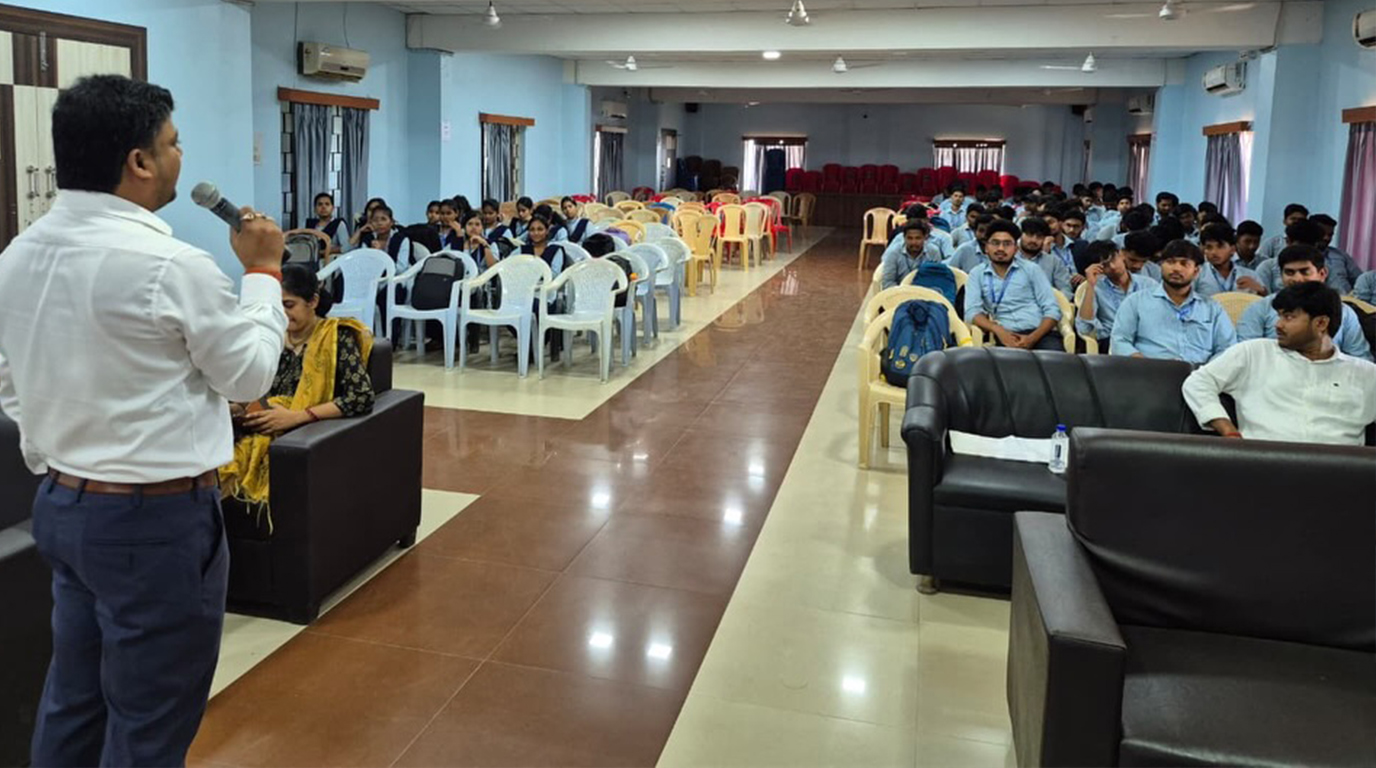 Industrial talk on data analytics & cloud using ML