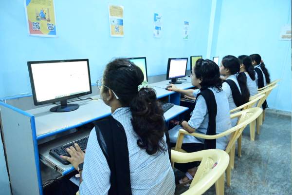 Top BTech colleges in Bhubaneswar, advanced e-library, GIET Ghangapatna, library facilities Bhubaneswar